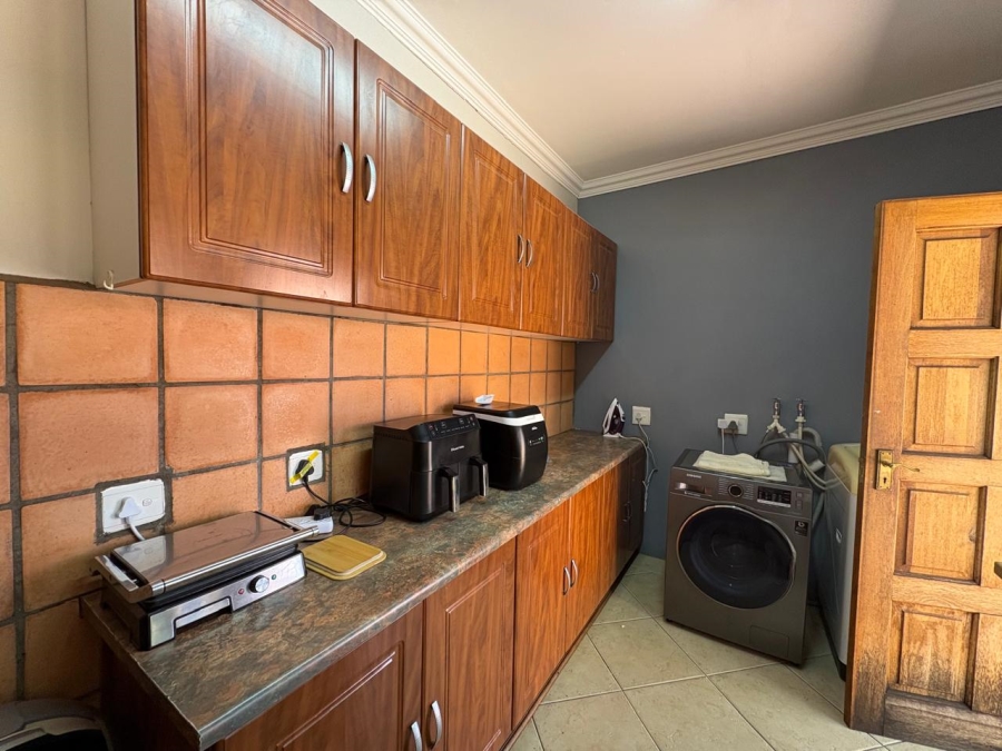 4 Bedroom Property for Sale in Hillcrest Northern Cape